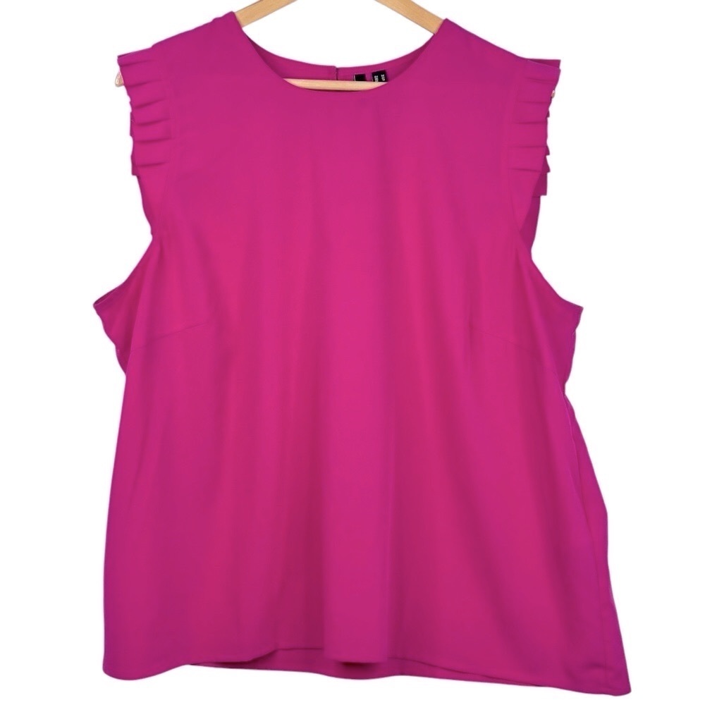 Vero Moda Curve Pink Sleeveless Pleat Detail lightweight polyester Blouse 18